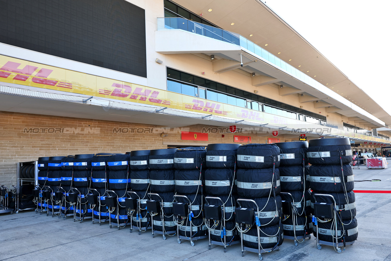 GP STATI UNITI, Circuit Atmosfera - tyres in blankets in the pits.

19.10.2023. Formula 1 World Championship, Rd 19, United States Grand Prix, Austin, Texas, USA, Preparation Day.

- www.xpbimages.com, EMail: requests@xpbimages.com © Copyright: Batchelor / XPB Images