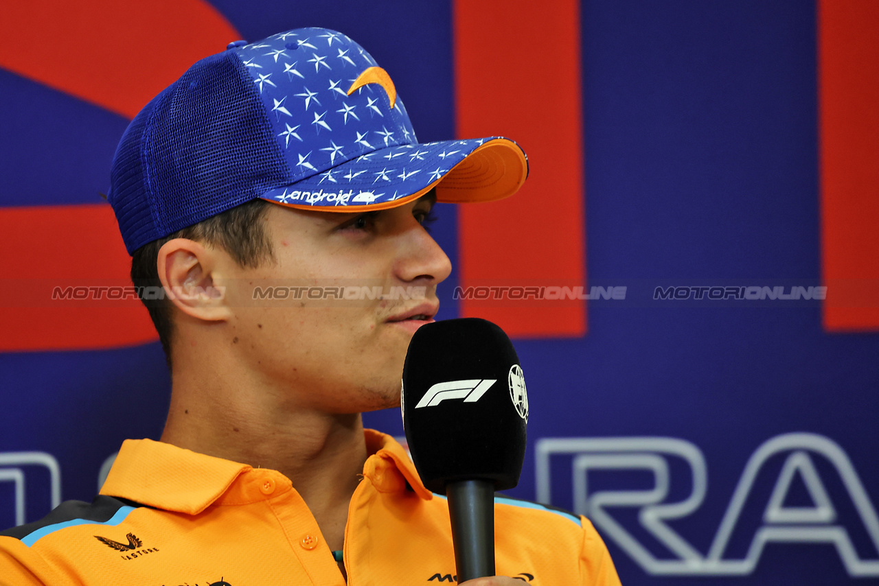 GP STATI UNITI, Lando Norris (GBR) McLaren in the FIA Press Conference.

19.10.2023. Formula 1 World Championship, Rd 19, United States Grand Prix, Austin, Texas, USA, Preparation Day.

- www.xpbimages.com, EMail: requests@xpbimages.com © Copyright: Bearne / XPB Images