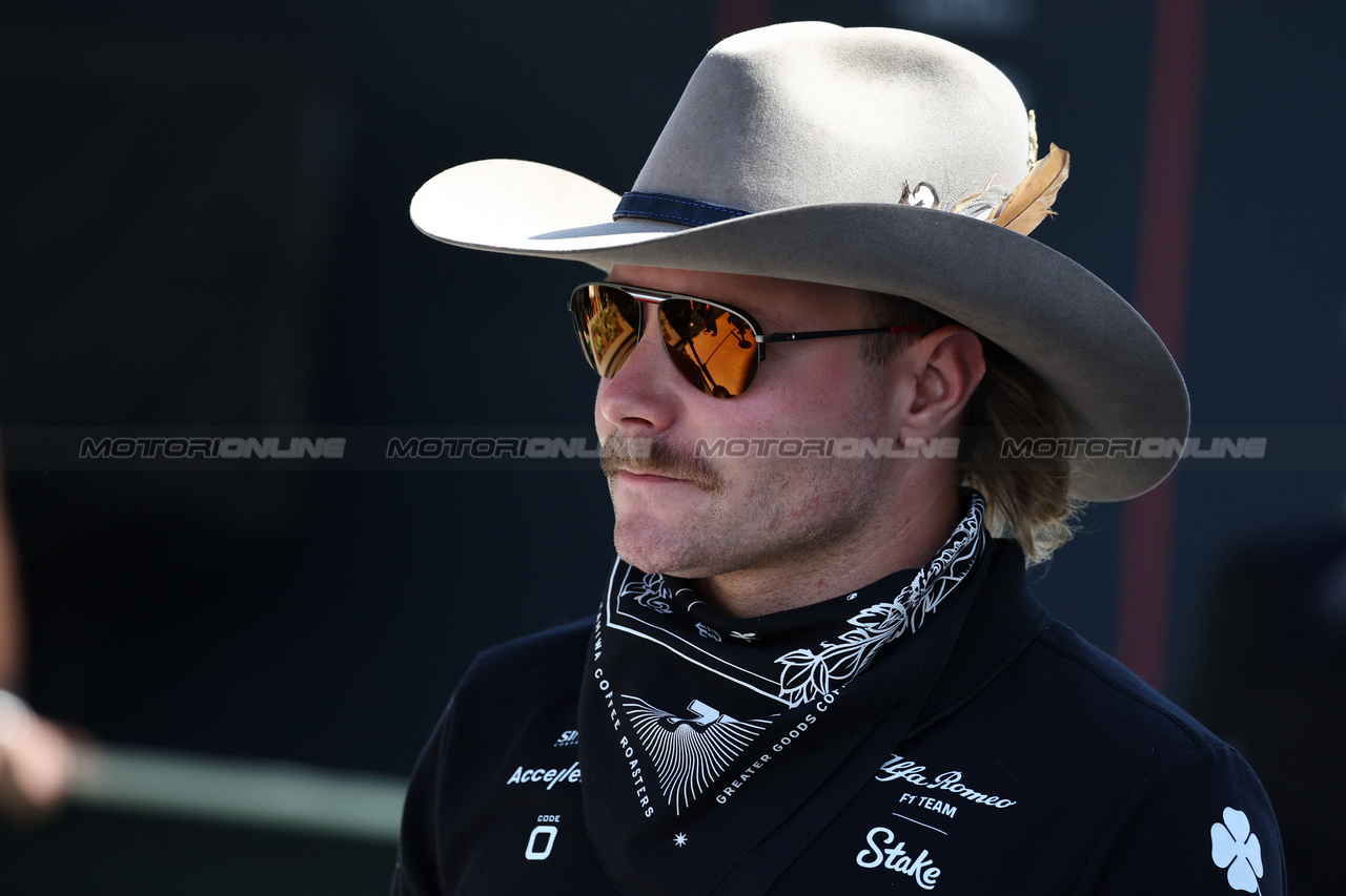 GP STATI UNITI, Valtteri Bottas (FIN) Alfa Romeo F1 Team.

19.10.2023. Formula 1 World Championship, Rd 19, United States Grand Prix, Austin, Texas, USA, Preparation Day.

- www.xpbimages.com, EMail: requests@xpbimages.com © Copyright: Moy / XPB Images