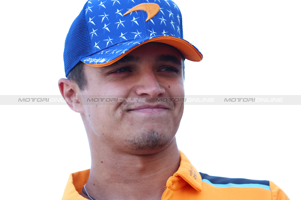 GP STATI UNITI, Lando Norris (GBR) McLaren.

19.10.2023. Formula 1 World Championship, Rd 19, United States Grand Prix, Austin, Texas, USA, Preparation Day.

 - www.xpbimages.com, EMail: requests@xpbimages.com © Copyright: Coates / XPB Images
