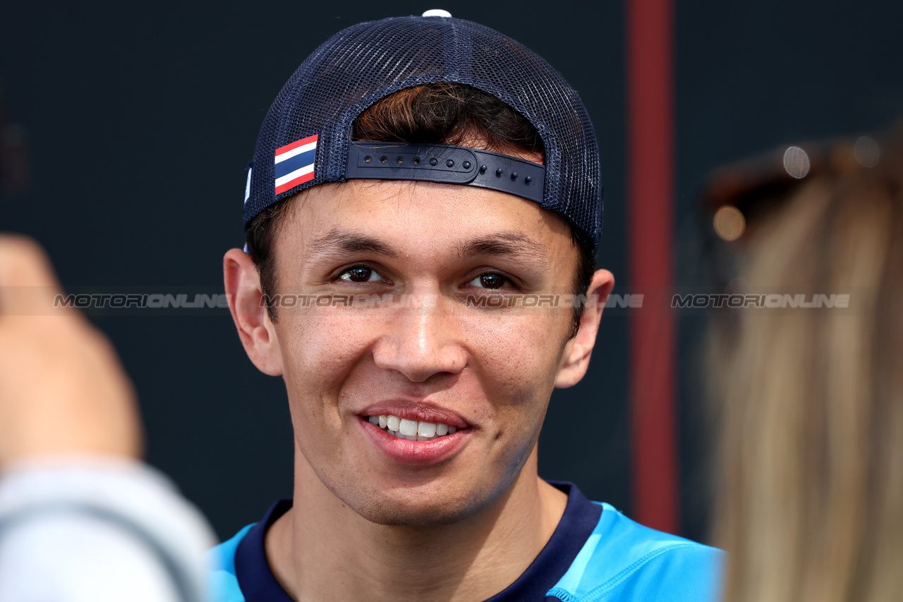 GP STATI UNITI, Alexander Albon (THA) Williams Racing.

19.10.2023. Formula 1 World Championship, Rd 19, United States Grand Prix, Austin, Texas, USA, Preparation Day.

 - www.xpbimages.com, EMail: requests@xpbimages.com © Copyright: Rew / XPB Images