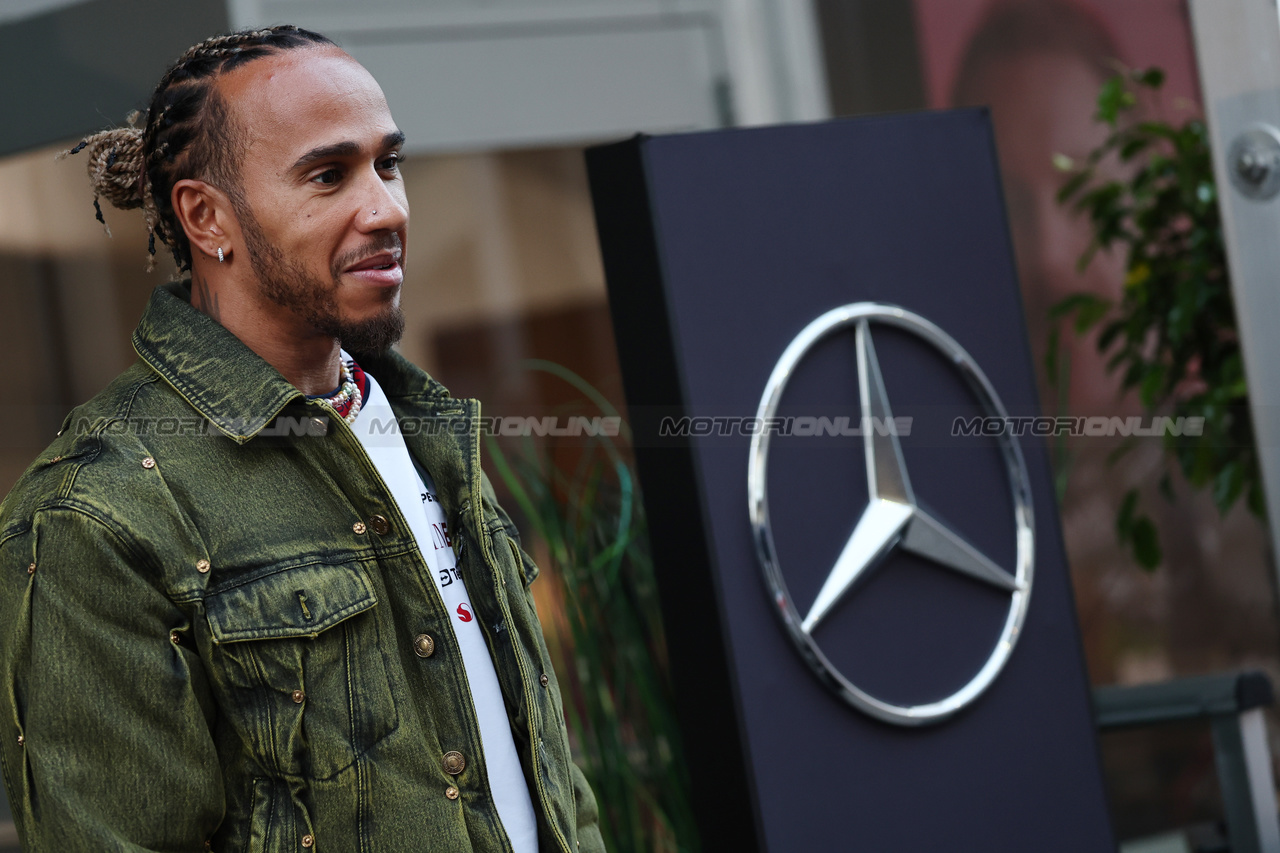 GP STATI UNITI, Lewis Hamilton (GBR) Mercedes AMG F1.

19.10.2023. Formula 1 World Championship, Rd 19, United States Grand Prix, Austin, Texas, USA, Preparation Day.

- www.xpbimages.com, EMail: requests@xpbimages.com © Copyright: Moy / XPB Images