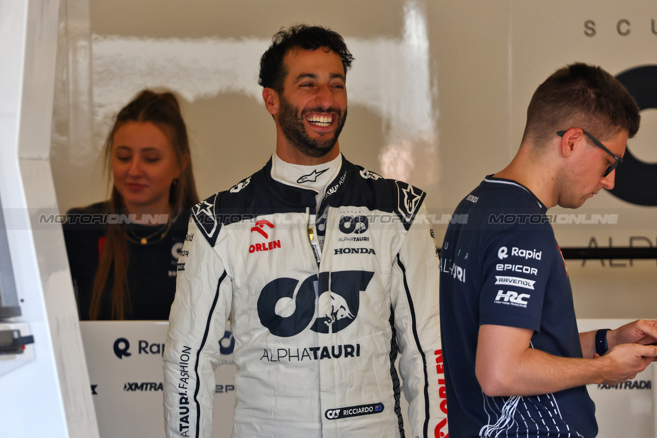 GP STATI UNITI, Daniel Ricciardo (AUS) AlphaTauri.

19.10.2023. Formula 1 World Championship, Rd 19, United States Grand Prix, Austin, Texas, USA, Preparation Day.

- www.xpbimages.com, EMail: requests@xpbimages.com © Copyright: Batchelor / XPB Images