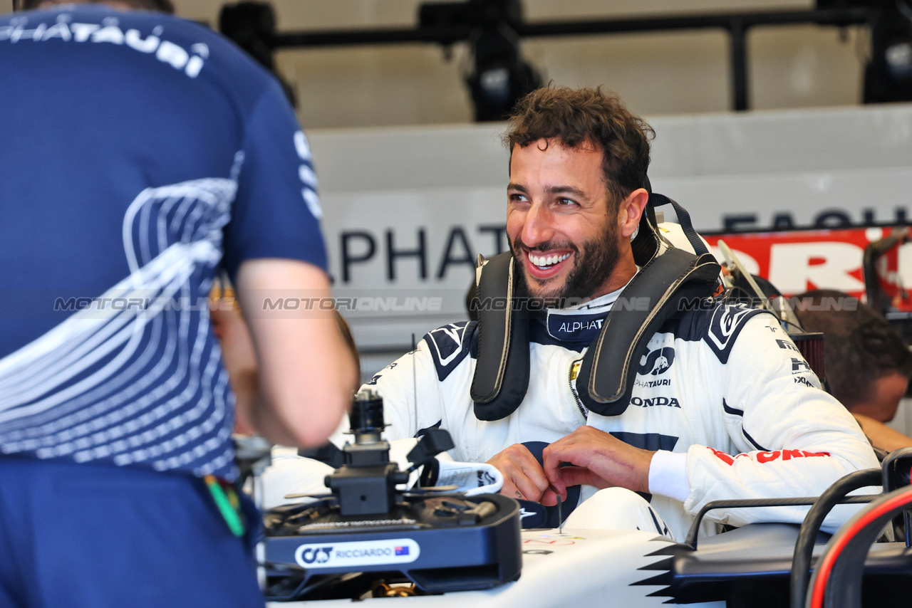 GP STATI UNITI, Daniel Ricciardo (AUS) AlphaTauri AT04.

19.10.2023. Formula 1 World Championship, Rd 19, United States Grand Prix, Austin, Texas, USA, Preparation Day.

- www.xpbimages.com, EMail: requests@xpbimages.com © Copyright: Batchelor / XPB Images