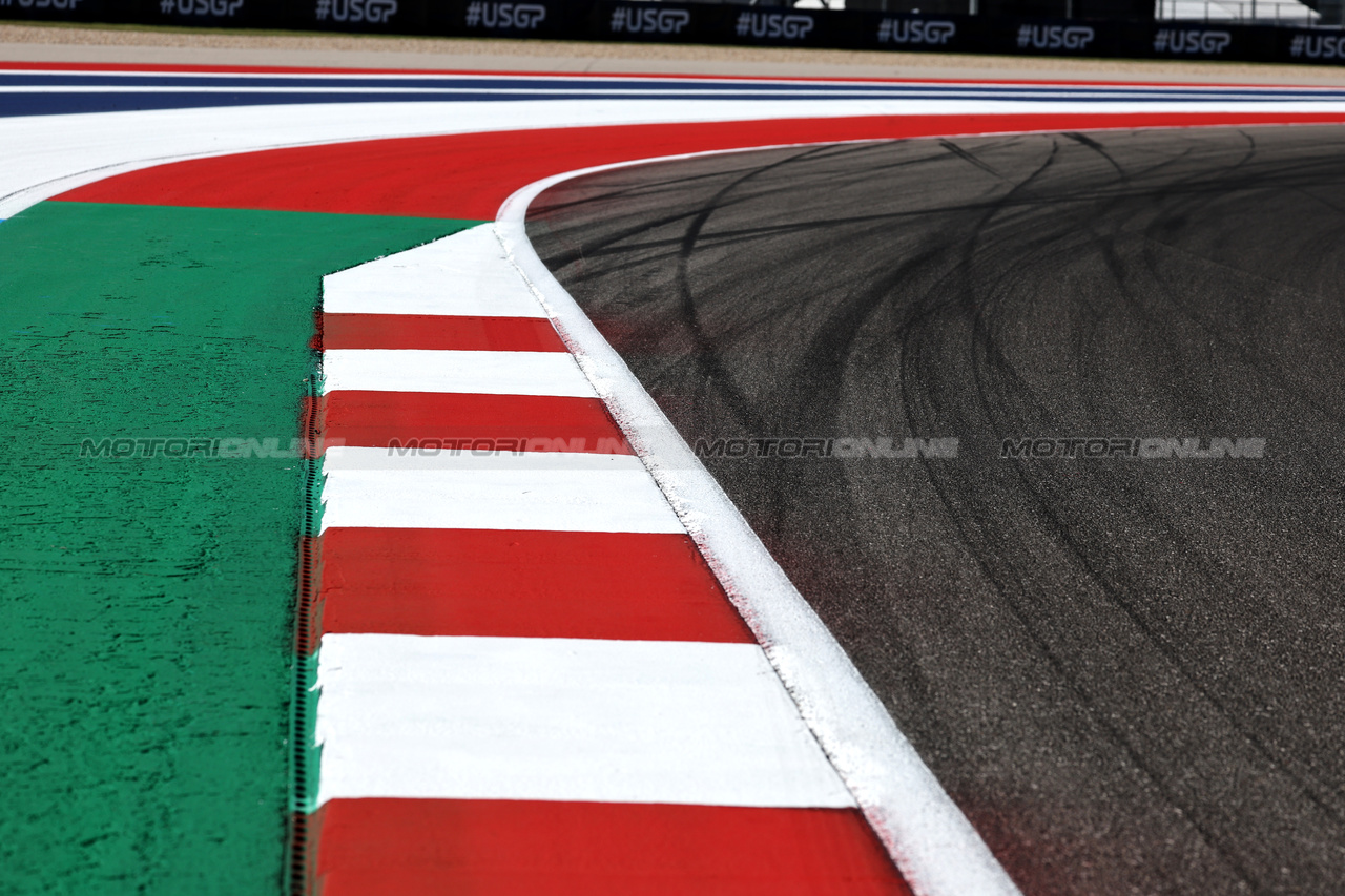 GP STATI UNITI, Circuit Atmosfera - kerb detail.

19.10.2023. Formula 1 World Championship, Rd 19, United States Grand Prix, Austin, Texas, USA, Preparation Day.

- www.xpbimages.com, EMail: requests@xpbimages.com © Copyright: Moy / XPB Images
