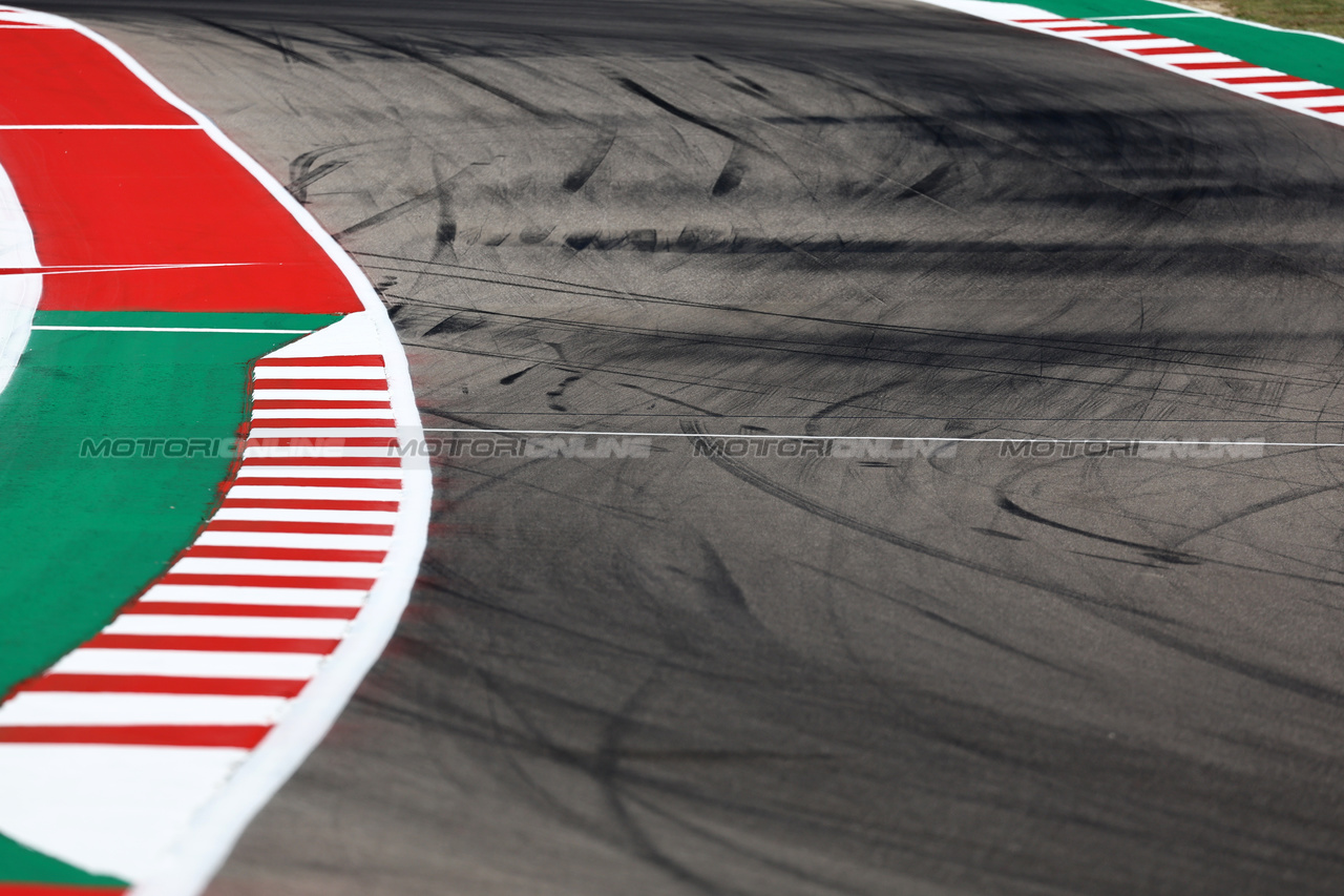 GP STATI UNITI, Circuit Atmosfera - kerb detail.

19.10.2023. Formula 1 World Championship, Rd 19, United States Grand Prix, Austin, Texas, USA, Preparation Day.

- www.xpbimages.com, EMail: requests@xpbimages.com © Copyright: Moy / XPB Images