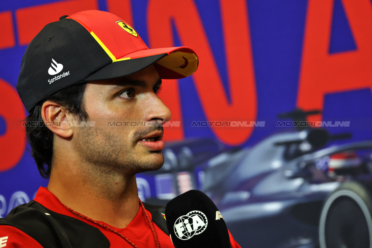 GP STATI UNITI, Carlos Sainz Jr (ESP) Ferrari in the FIA Press Conference.

19.10.2023. Formula 1 World Championship, Rd 19, United States Grand Prix, Austin, Texas, USA, Preparation Day.

- www.xpbimages.com, EMail: requests@xpbimages.com © Copyright: Bearne / XPB Images