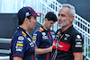 GP STATI UNITI, (L to R): Sergio Perez (MEX) Red Bull Racing with Beat Zehnder (SUI) Alfa Romeo F1 Sporting Director.
19.10.2023. Formula 1 World Championship, Rd 19, United States Grand Prix, Austin, Texas, USA, Preparation Day.
- www.xpbimages.com, EMail: requests@xpbimages.com © Copyright: Moy / XPB Images