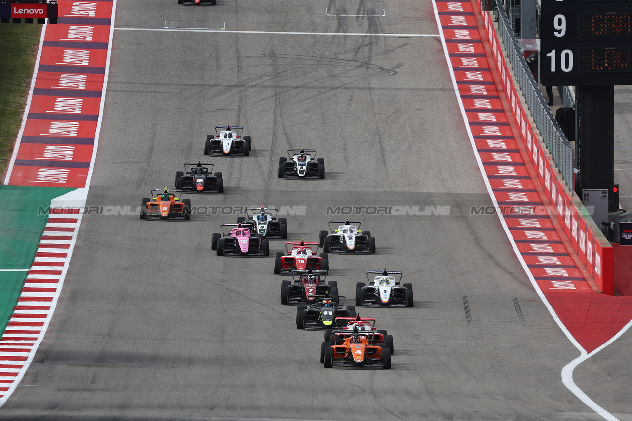 GP STATI UNITI, Hamda Al Qubaisi (UAE) MP Motorsport davanti a at the partenza of the race.

21.10.2023. F1 Academy, Rd 7, Gara 2, United States Grand Prix, Austin, Texas, USA, Sprint Day.

- www.xpbimages.com, EMail: requests@xpbimages.com © Copyright: Batchelor / XPB Images