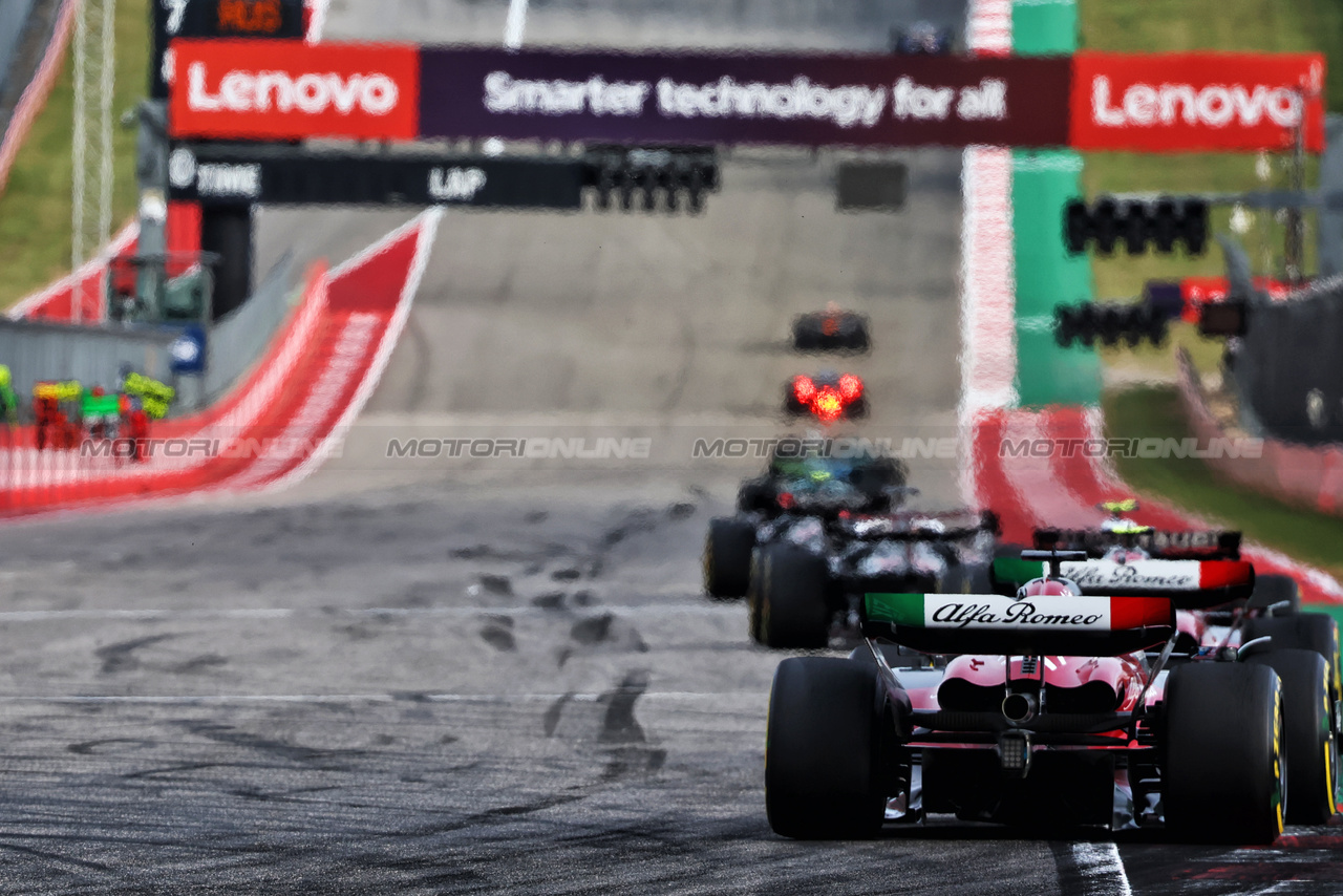 GP STATI UNITI, Valtteri Bottas (FIN) Alfa Romeo F1 Team C43.

21.10.2023. Formula 1 World Championship, Rd 19, United States Grand Prix, Austin, Texas, USA, Sprint Day.

- www.xpbimages.com, EMail: requests@xpbimages.com © Copyright: Batchelor / XPB Images