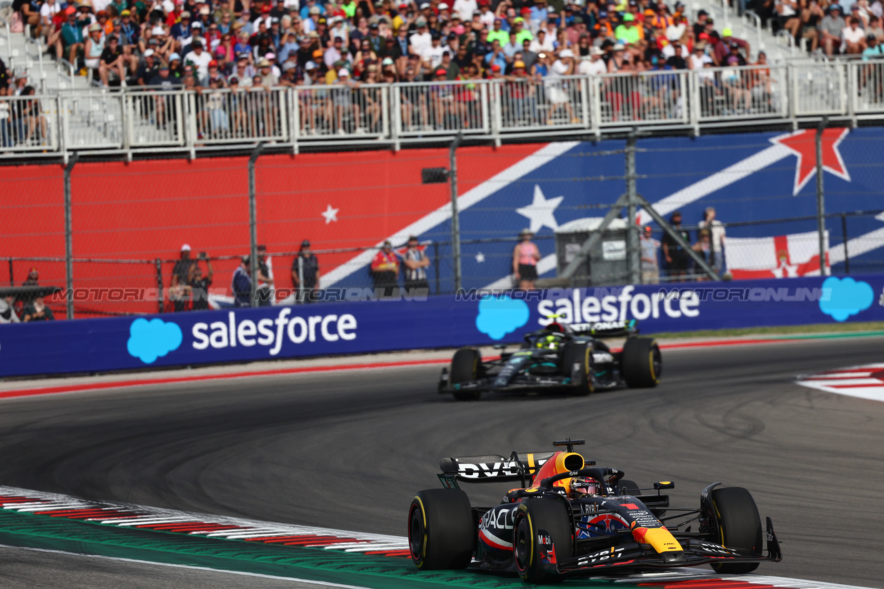 GP STATI UNITI, Max Verstappen (NLD) Red Bull Racing RB19.

21.10.2023. Formula 1 World Championship, Rd 19, United States Grand Prix, Austin, Texas, USA, Sprint Day.

- www.xpbimages.com, EMail: requests@xpbimages.com © Copyright: Batchelor / XPB Images