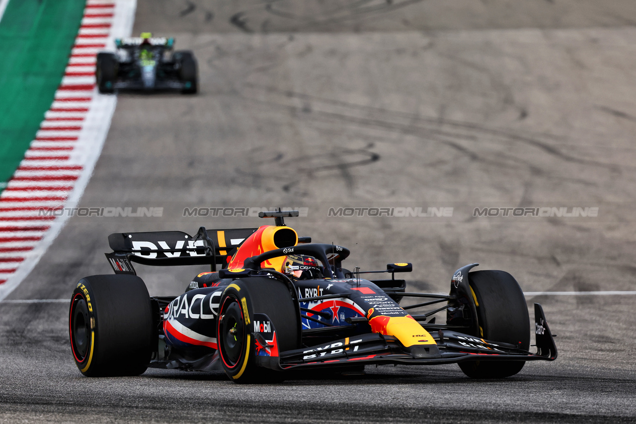 GP STATI UNITI, Max Verstappen (NLD) Red Bull Racing RB19.

21.10.2023. Formula 1 World Championship, Rd 19, United States Grand Prix, Austin, Texas, USA, Sprint Day.

- www.xpbimages.com, EMail: requests@xpbimages.com © Copyright: Batchelor / XPB Images
