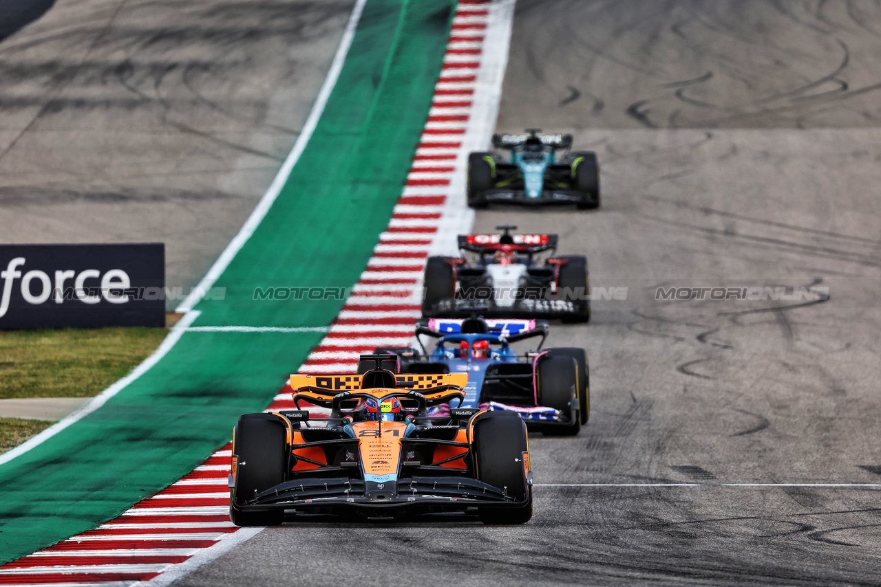 GP STATI UNITI, Oscar Piastri (AUS) McLaren MCL60.

21.10.2023. Formula 1 World Championship, Rd 19, United States Grand Prix, Austin, Texas, USA, Sprint Day.

- www.xpbimages.com, EMail: requests@xpbimages.com © Copyright: Batchelor / XPB Images