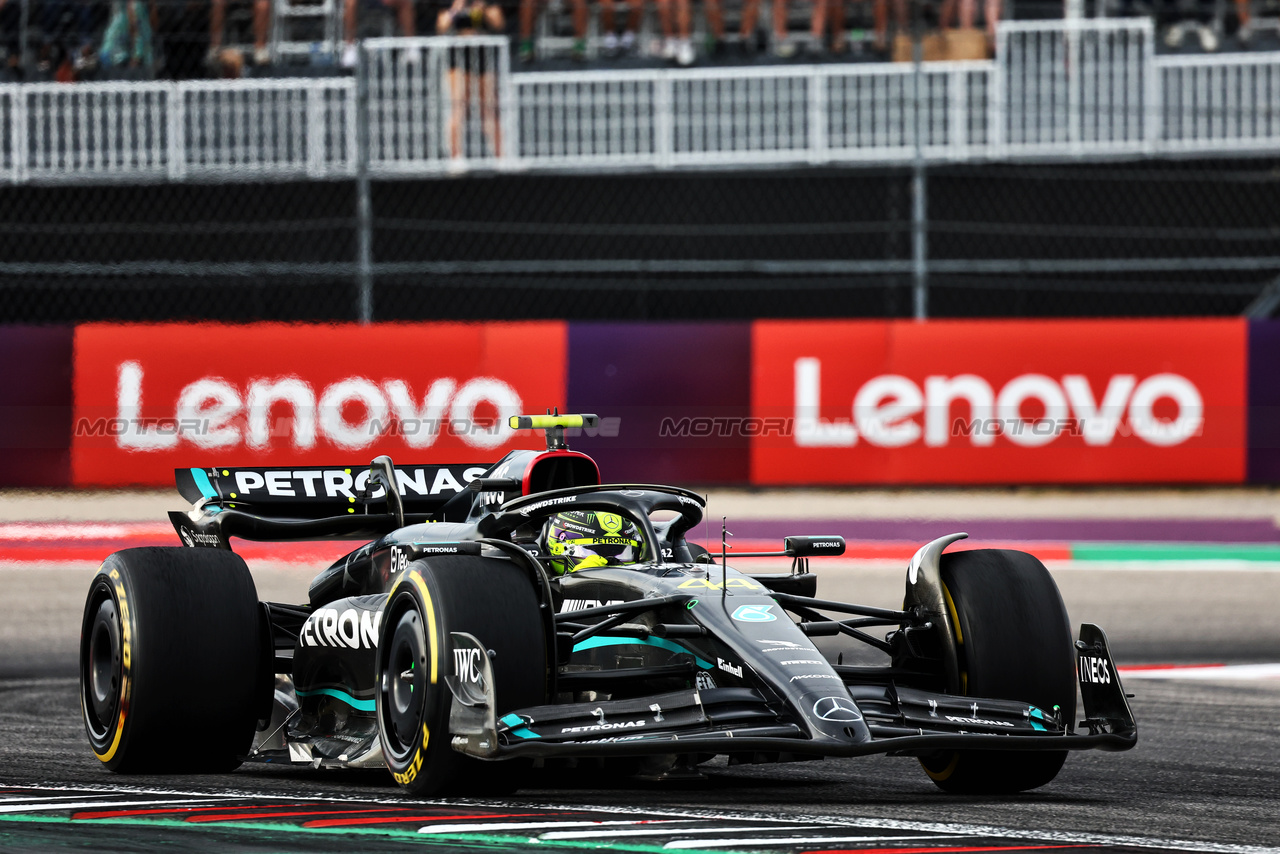 GP STATI UNITI, Lewis Hamilton (GBR) Mercedes AMG F1 W14.

21.10.2023. Formula 1 World Championship, Rd 19, United States Grand Prix, Austin, Texas, USA, Sprint Day.

- www.xpbimages.com, EMail: requests@xpbimages.com © Copyright: Batchelor / XPB Images