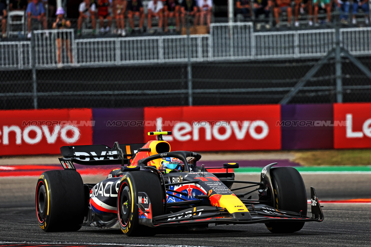 GP STATI UNITI, Sergio Perez (MEX) Red Bull Racing RB19.

21.10.2023. Formula 1 World Championship, Rd 19, United States Grand Prix, Austin, Texas, USA, Sprint Day.

- www.xpbimages.com, EMail: requests@xpbimages.com © Copyright: Batchelor / XPB Images