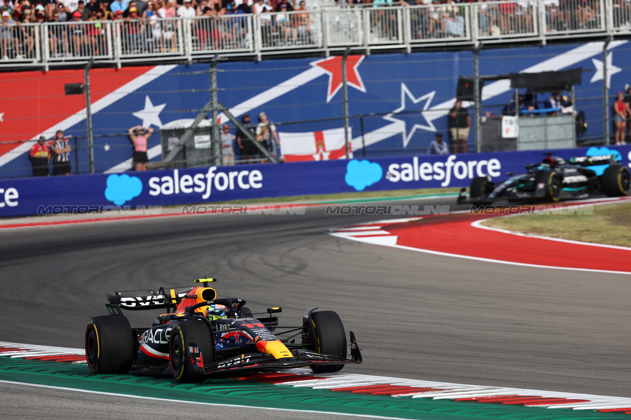 GP STATI UNITI, Sergio Perez (MEX) Red Bull Racing RB19.

21.10.2023. Formula 1 World Championship, Rd 19, United States Grand Prix, Austin, Texas, USA, Sprint Day.

- www.xpbimages.com, EMail: requests@xpbimages.com © Copyright: Batchelor / XPB Images