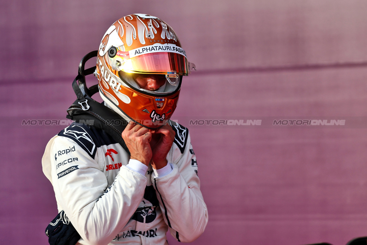 GP STATI UNITI, Daniel Ricciardo (AUS) AlphaTauri in Sprint parc ferme.

21.10.2023. Formula 1 World Championship, Rd 19, United States Grand Prix, Austin, Texas, USA, Sprint Day.

- www.xpbimages.com, EMail: requests@xpbimages.com © Copyright: Batchelor / XPB Images