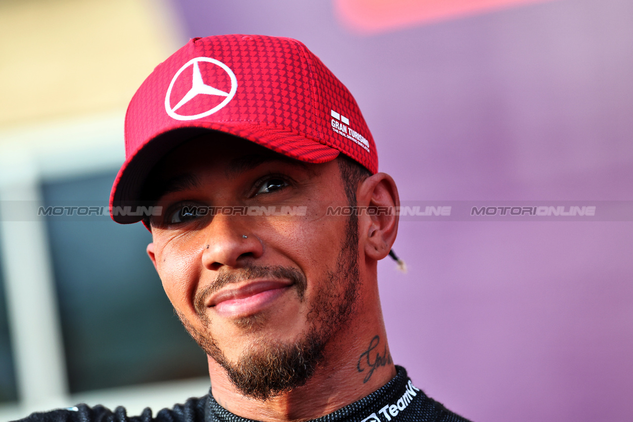 GP STATI UNITI, Second placed Lewis Hamilton (GBR) Mercedes AMG F1 in Sprint parc ferme.

21.10.2023. Formula 1 World Championship, Rd 19, United States Grand Prix, Austin, Texas, USA, Sprint Day.

- www.xpbimages.com, EMail: requests@xpbimages.com © Copyright: Batchelor / XPB Images
