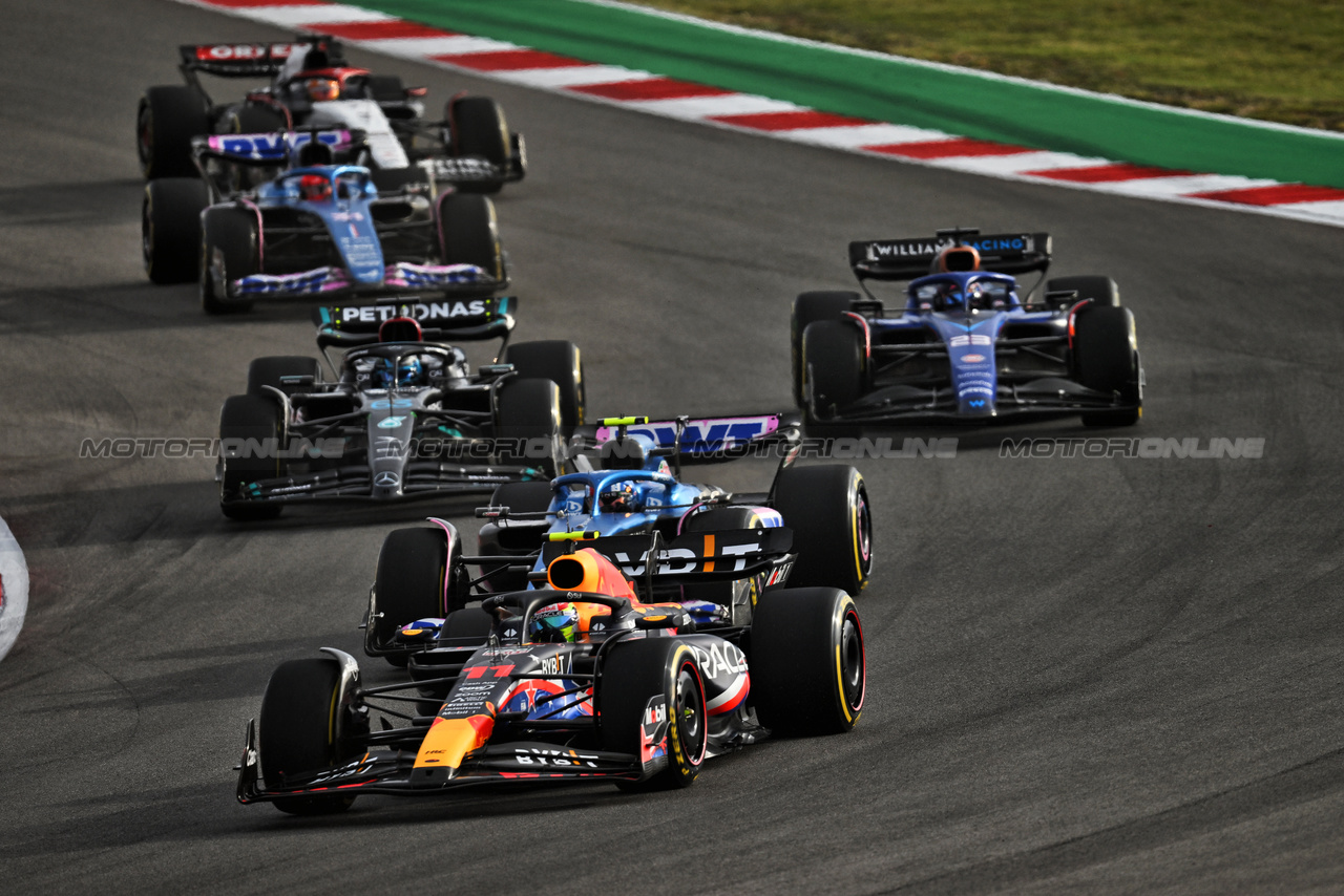 GP STATI UNITI, Sergio Perez (MEX) Red Bull Racing RB19.

21.10.2023. Formula 1 World Championship, Rd 19, United States Grand Prix, Austin, Texas, USA, Sprint Day.

- www.xpbimages.com, EMail: requests@xpbimages.com © Copyright: Price / XPB Images