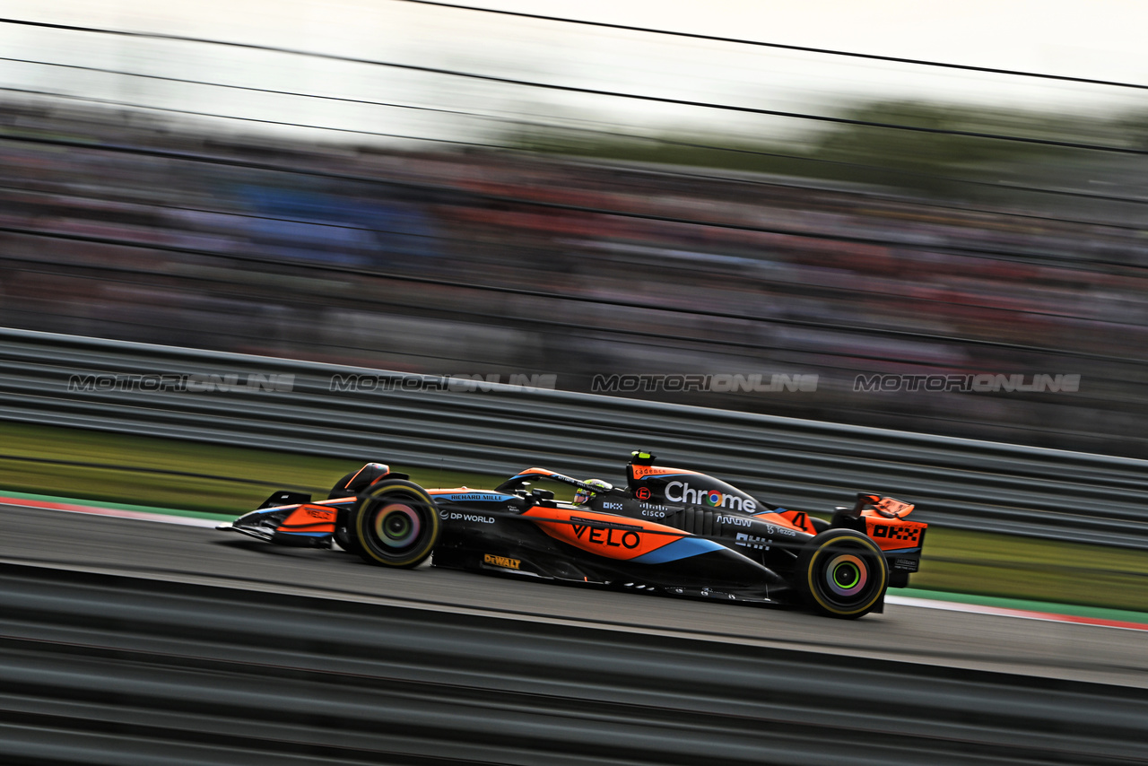 GP STATI UNITI, Lando Norris (GBR) McLaren MCL60.

21.10.2023. Formula 1 World Championship, Rd 19, United States Grand Prix, Austin, Texas, USA, Sprint Day.

- www.xpbimages.com, EMail: requests@xpbimages.com © Copyright: Price / XPB Images