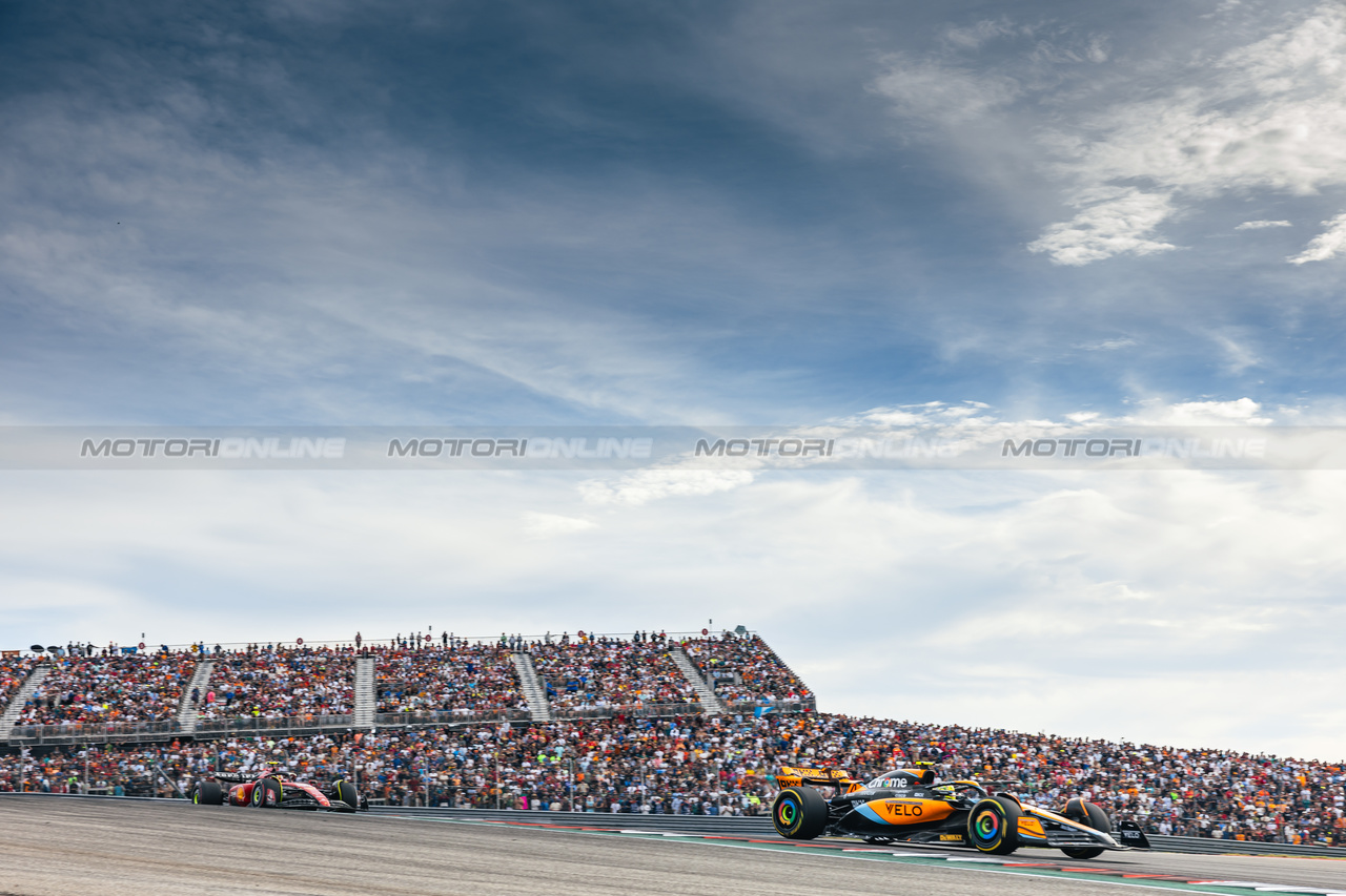GP STATI UNITI, Lando Norris (GBR) McLaren MCL60.

21.10.2023. Formula 1 World Championship, Rd 19, United States Grand Prix, Austin, Texas, USA, Sprint Day.

- www.xpbimages.com, EMail: requests@xpbimages.com © Copyright: Bearne / XPB Images
