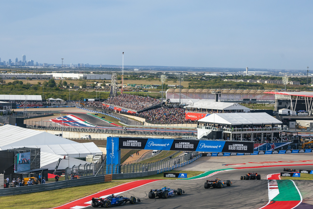 GP STATI UNITI, Alexander Albon (THA) Williams Racing FW45.

21.10.2023. Formula 1 World Championship, Rd 19, United States Grand Prix, Austin, Texas, USA, Sprint Day.

- www.xpbimages.com, EMail: requests@xpbimages.com © Copyright: Bearne / XPB Images