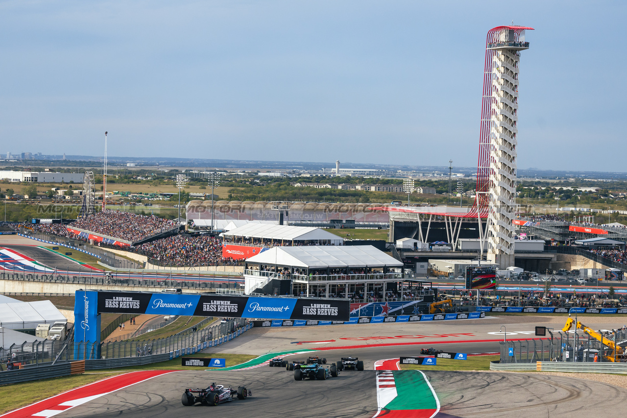 GP STATI UNITI, Kevin Magnussen (DEN) Haas VF-23.

21.10.2023. Formula 1 World Championship, Rd 19, United States Grand Prix, Austin, Texas, USA, Sprint Day.

- www.xpbimages.com, EMail: requests@xpbimages.com © Copyright: Bearne / XPB Images