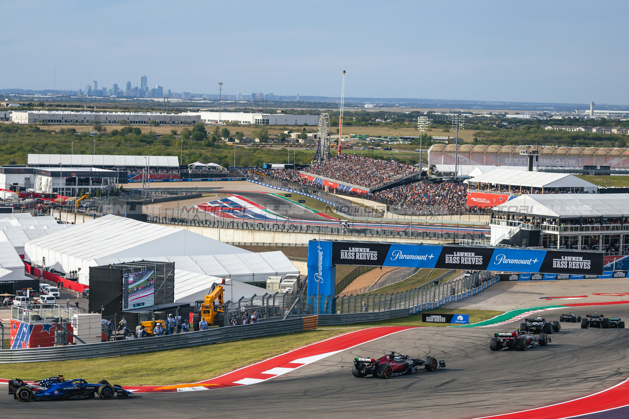 GP STATI UNITI, Logan Sargeant (USA) Williams Racing FW45.

21.10.2023. Formula 1 World Championship, Rd 19, United States Grand Prix, Austin, Texas, USA, Sprint Day.

- www.xpbimages.com, EMail: requests@xpbimages.com © Copyright: Bearne / XPB Images