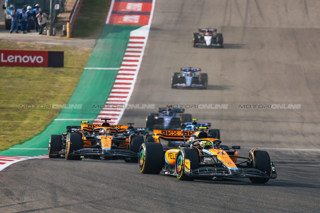 GP STATI UNITI, Lando Norris (GBR) McLaren MCL60.

21.10.2023. Formula 1 World Championship, Rd 19, United States Grand Prix, Austin, Texas, USA, Sprint Day.

- www.xpbimages.com, EMail: requests@xpbimages.com © Copyright: Bearne / XPB Images