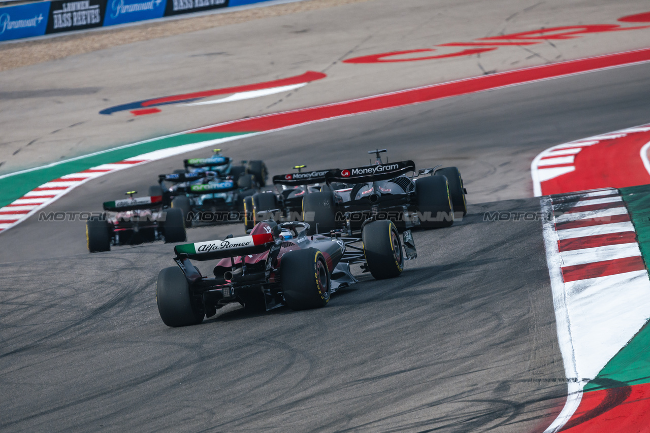 GP STATI UNITI, Valtteri Bottas (FIN) Alfa Romeo F1 Team C43.

21.10.2023. Formula 1 World Championship, Rd 19, United States Grand Prix, Austin, Texas, USA, Sprint Day.

- www.xpbimages.com, EMail: requests@xpbimages.com © Copyright: Bearne / XPB Images