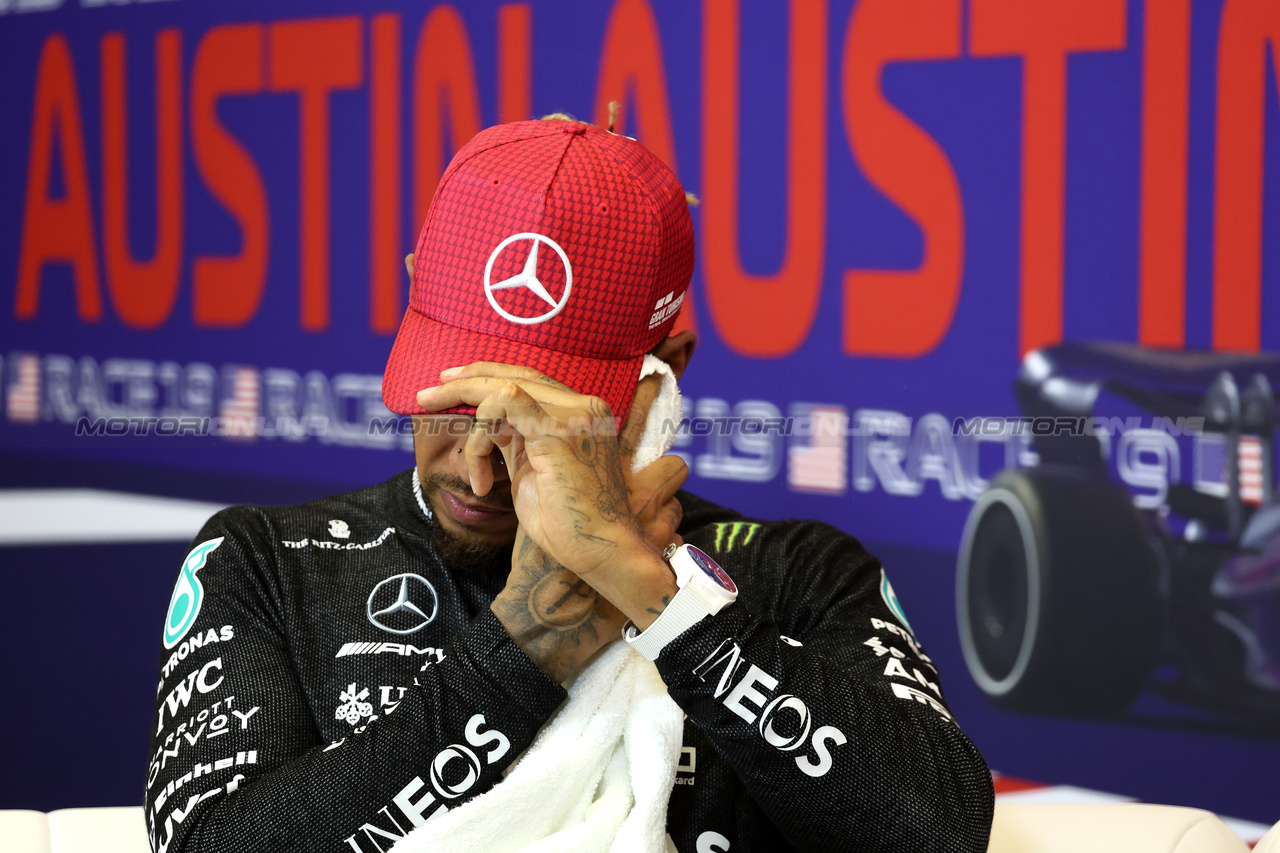 GP STATI UNITI, Lewis Hamilton (GBR) Mercedes AMG F1 in the post Sprint FIA Press Conference.

21.10.2023. Formula 1 World Championship, Rd 19, United States Grand Prix, Austin, Texas, USA, Sprint Day.

- www.xpbimages.com, EMail: requests@xpbimages.com © Copyright: Bearne / XPB Images