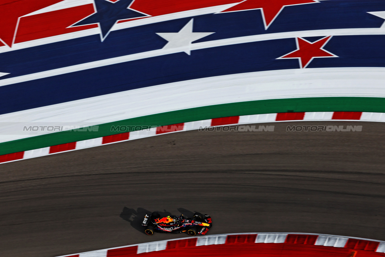 GP STATI UNITI, Sergio Perez (MEX) Red Bull Racing RB19.

21.10.2023. Formula 1 World Championship, Rd 19, United States Grand Prix, Austin, Texas, USA, Sprint Day.

 - www.xpbimages.com, EMail: requests@xpbimages.com © Copyright: Coates / XPB Images