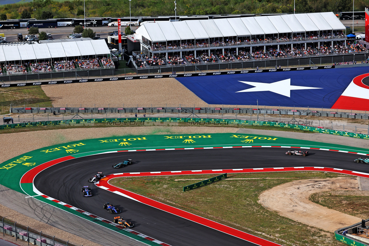 GP STATI UNITI, Oscar Piastri (AUS) McLaren MCL60.

21.10.2023. Formula 1 World Championship, Rd 19, United States Grand Prix, Austin, Texas, USA, Sprint Day.

 - www.xpbimages.com, EMail: requests@xpbimages.com © Copyright: Coates / XPB Images