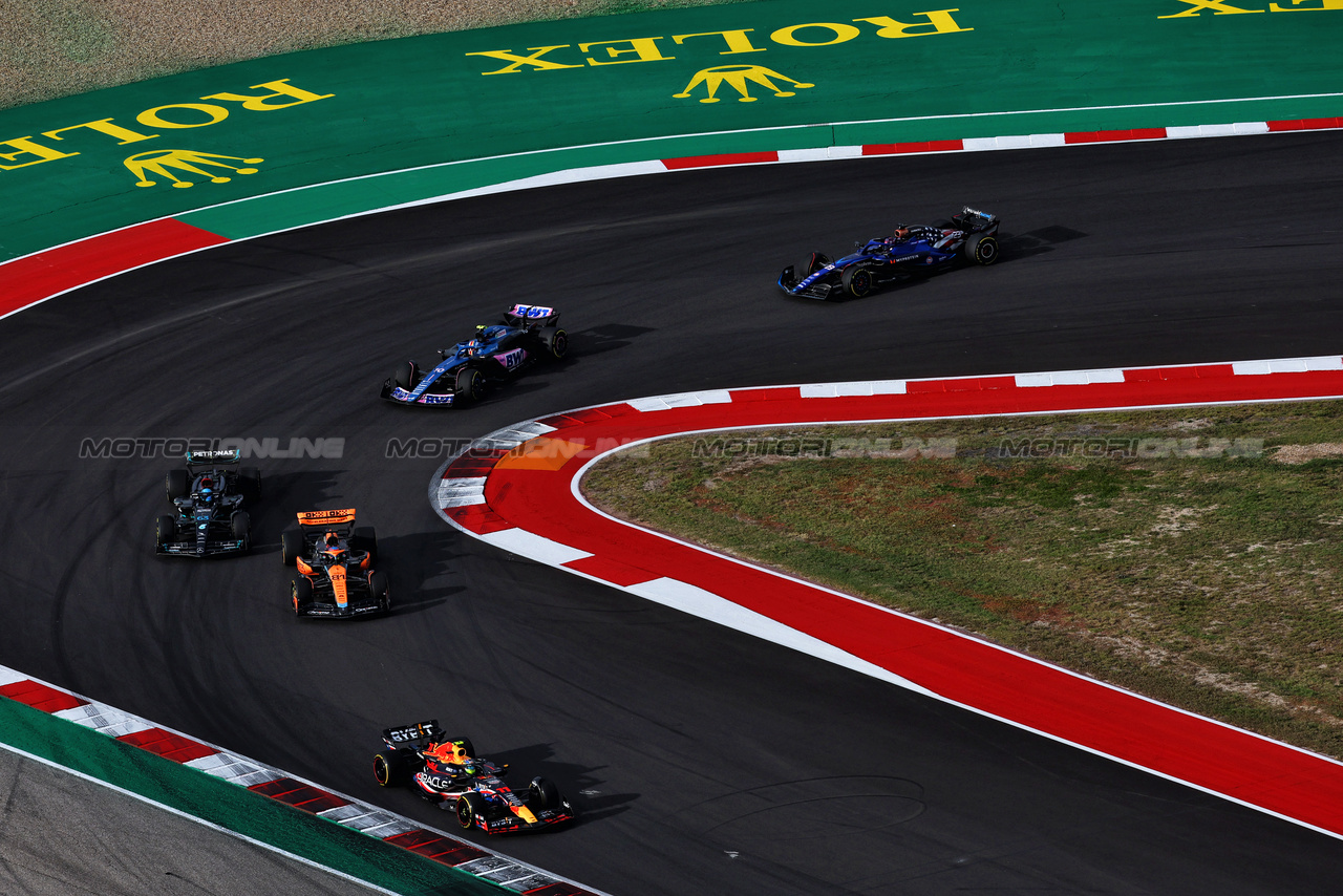 GP STATI UNITI, Sergio Perez (MEX) Red Bull Racing RB19.

21.10.2023. Formula 1 World Championship, Rd 19, United States Grand Prix, Austin, Texas, USA, Sprint Day.

 - www.xpbimages.com, EMail: requests@xpbimages.com © Copyright: Coates / XPB Images