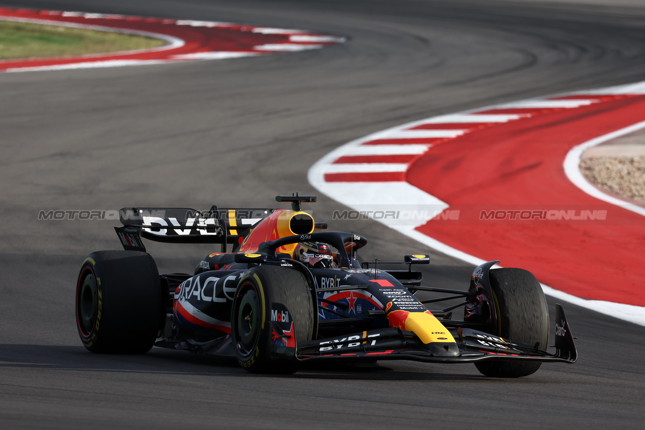 GP STATI UNITI, Max Verstappen (NLD) Red Bull Racing RB19.

21.10.2023. Formula 1 World Championship, Rd 19, United States Grand Prix, Austin, Texas, USA, Sprint Day.

- www.xpbimages.com, EMail: requests@xpbimages.com © Copyright: Moy / XPB Images