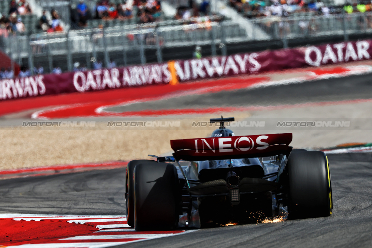 GP STATI UNITI, George Russell (GBR) Mercedes AMG F1 W14 sends sparks flying.

21.10.2023. Formula 1 World Championship, Rd 19, United States Grand Prix, Austin, Texas, USA, Sprint Day.

 - www.xpbimages.com, EMail: requests@xpbimages.com © Copyright: Coates / XPB Images