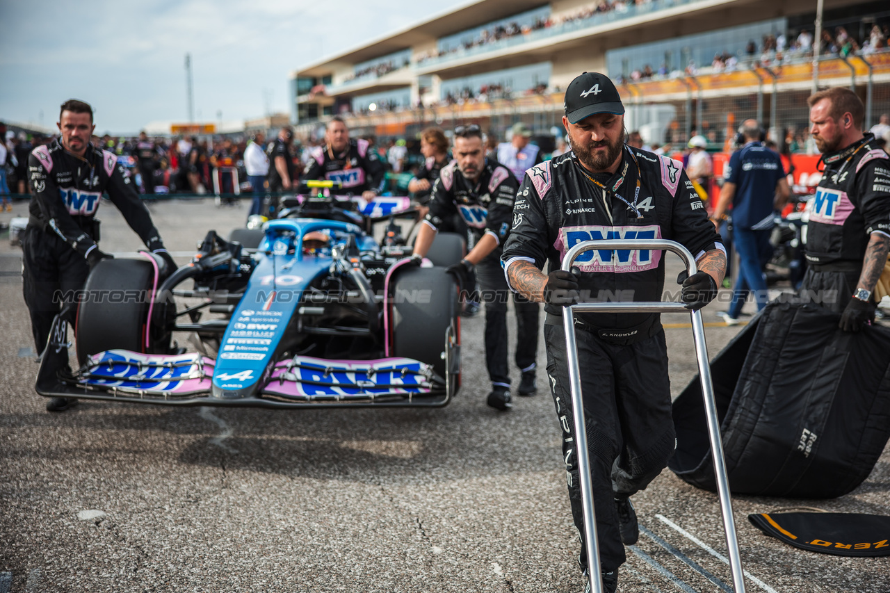 GP STATI UNITI, Pierre Gasly (FRA) Alpine F1 Team A523 on the grid.

21.10.2023. Formula 1 World Championship, Rd 19, United States Grand Prix, Austin, Texas, USA, Sprint Day.

- www.xpbimages.com, EMail: requests@xpbimages.com © Copyright: Bearne / XPB Images