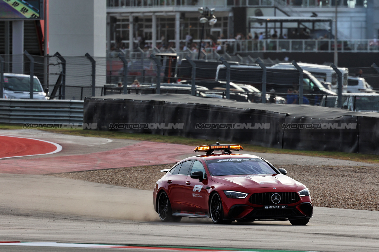 GP STATI UNITI, Mercedes FIA Medical Car.

21.10.2023. Formula 1 World Championship, Rd 19, United States Grand Prix, Austin, Texas, USA, Sprint Day.

 - www.xpbimages.com, EMail: requests@xpbimages.com © Copyright: Rew / XPB Images