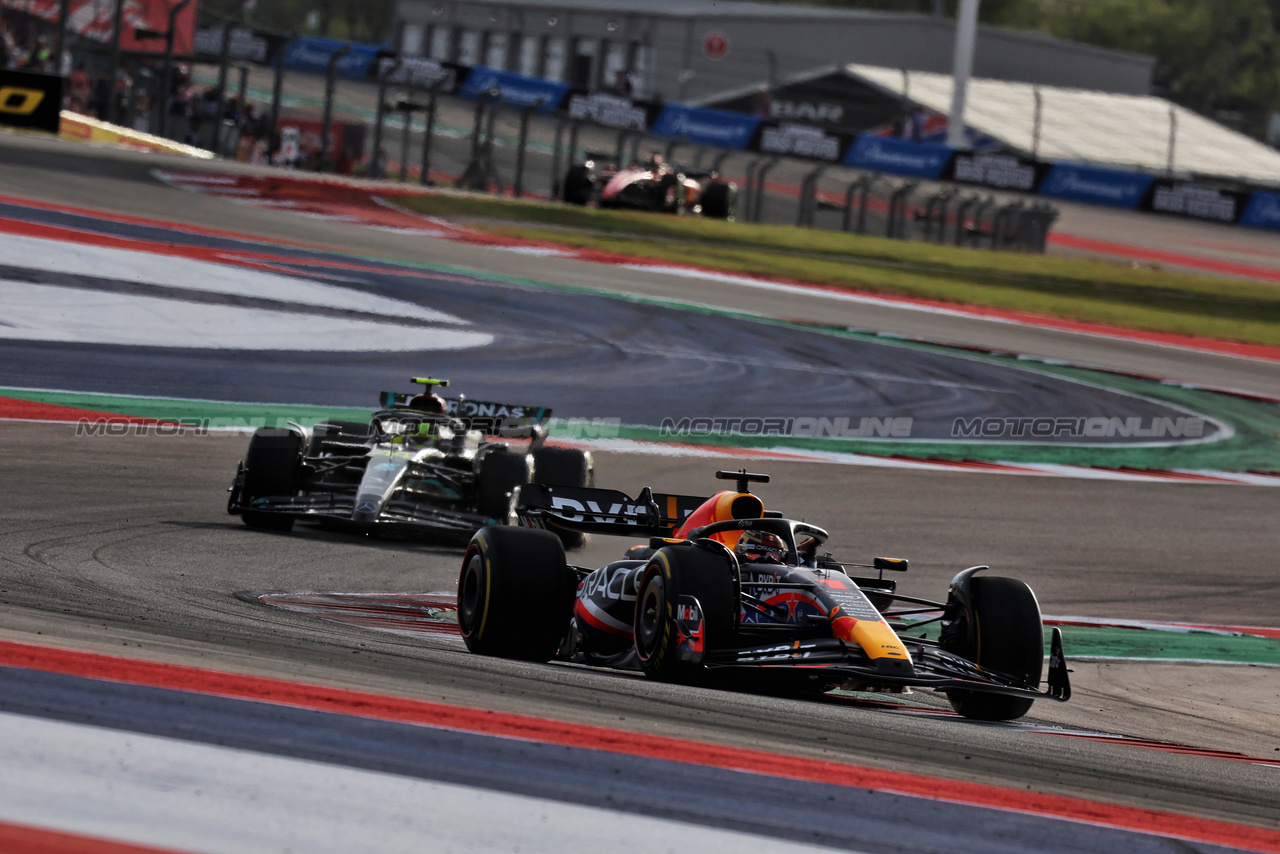 GP STATI UNITI, Max Verstappen (NLD) Red Bull Racing RB19.

21.10.2023. Formula 1 World Championship, Rd 19, United States Grand Prix, Austin, Texas, USA, Sprint Day.

 - www.xpbimages.com, EMail: requests@xpbimages.com © Copyright: Rew / XPB Images