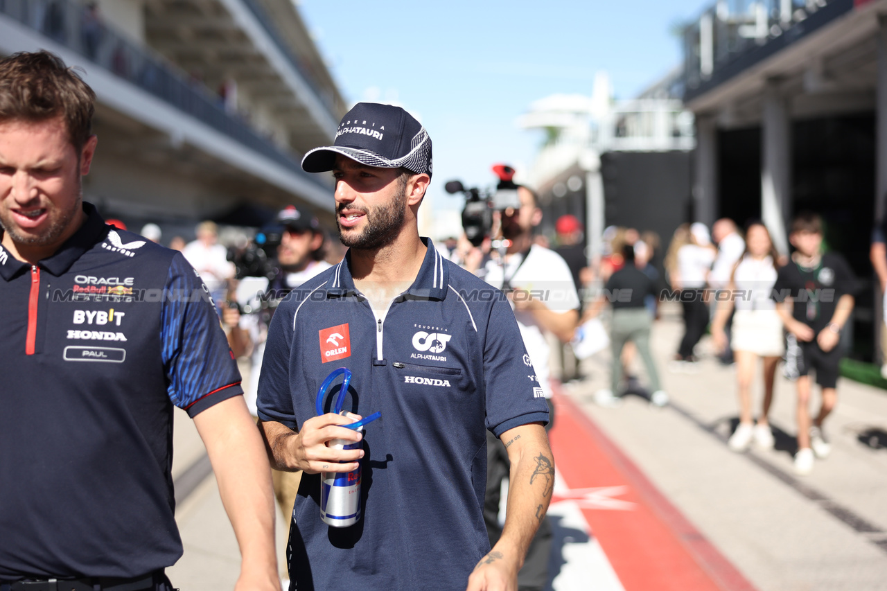 GP STATI UNITI, Daniel Ricciardo (AUS) AlphaTauri.

21.10.2023. Formula 1 World Championship, Rd 19, United States Grand Prix, Austin, Texas, USA, Sprint Day.

 - www.xpbimages.com, EMail: requests@xpbimages.com © Copyright: Rew / XPB Images