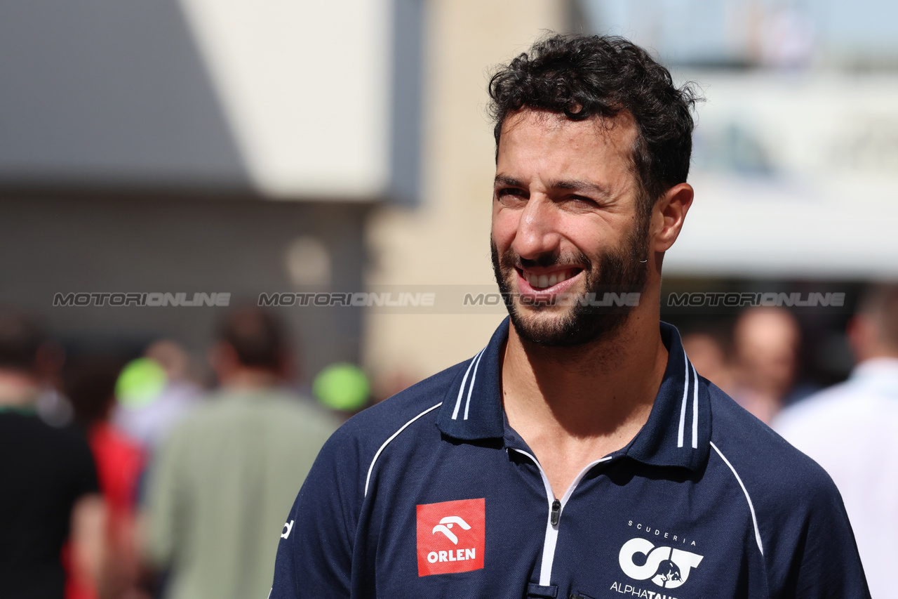 GP STATI UNITI, Daniel Ricciardo (AUS) AlphaTauri.

21.10.2023. Formula 1 World Championship, Rd 19, United States Grand Prix, Austin, Texas, USA, Sprint Day.

 - www.xpbimages.com, EMail: requests@xpbimages.com © Copyright: Rew / XPB Images
