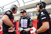 GP STATI UNITI, Valtteri Bottas (FIN) Alfa Romeo F1 Team with Xevi Pujolar (ESP) Alfa Romeo F1 Team Head of Trackside Engineering e Alexander Chan, Alfa Romeo F1 Team Gara Engineer on the grid.
21.10.2023. Formula 1 World Championship, Rd 19, United States Grand Prix, Austin, Texas, USA, Sprint Day.
- www.xpbimages.com, EMail: requests@xpbimages.com © Copyright: Batchelor / XPB Images