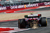 GP STATI UNITI, Zhou Guanyu (CHN) Alfa Romeo F1 Team C43 sends sparks flying.
21.10.2023. Formula 1 World Championship, Rd 19, United States Grand Prix, Austin, Texas, USA, Sprint Day.
 - www.xpbimages.com, EMail: requests@xpbimages.com © Copyright: Coates / XPB Images