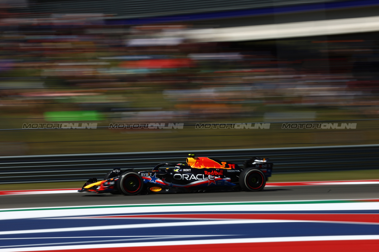 GP STATI UNITI, Sergio Perez (MEX) Red Bull Racing RB19.

20.10.2023. Formula 1 World Championship, Rd 19, United States Grand Prix, Austin, Texas, USA, Qualifiche Day

 - www.xpbimages.com, EMail: requests@xpbimages.com © Copyright: Coates / XPB Images