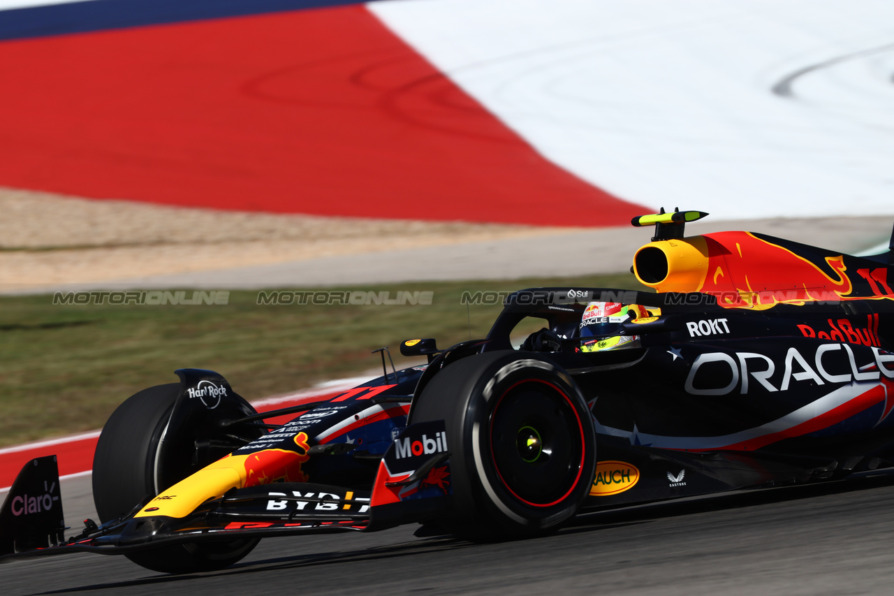 GP STATI UNITI, Sergio Perez (MEX) Red Bull Racing RB19.

20.10.2023. Formula 1 World Championship, Rd 19, United States Grand Prix, Austin, Texas, USA, Qualifiche Day

 - www.xpbimages.com, EMail: requests@xpbimages.com © Copyright: Coates / XPB Images