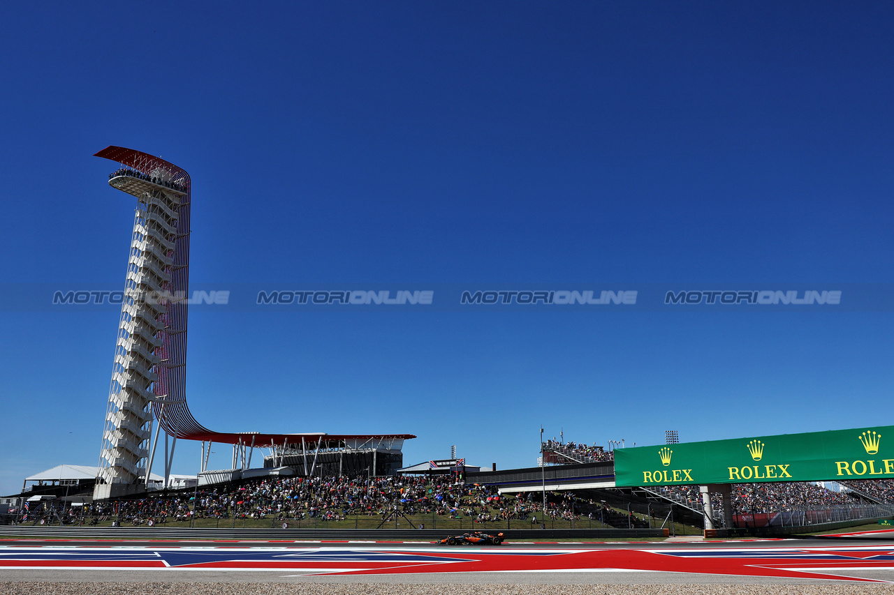GP STATI UNITI, Oscar Piastri (AUS) McLaren MCL60.

20.10.2023. Formula 1 World Championship, Rd 19, United States Grand Prix, Austin, Texas, USA, Qualifiche Day

- www.xpbimages.com, EMail: requests@xpbimages.com © Copyright: Moy / XPB Images
