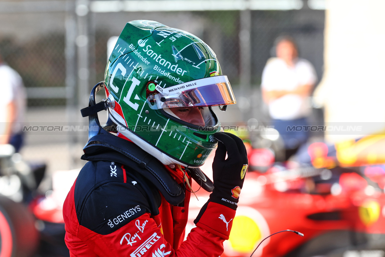 GP STATI UNITI, Charles Leclerc (MON) Ferrari celebrates his pole position in qualifying parc ferme.

20.10.2023. Formula 1 World Championship, Rd 19, United States Grand Prix, Austin, Texas, USA, Qualifiche Day

- www.xpbimages.com, EMail: requests@xpbimages.com © Copyright: Batchelor / XPB Images