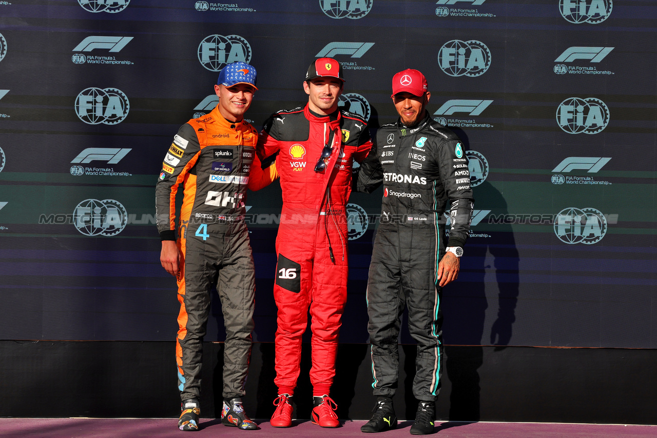 GP STATI UNITI, Qualifiche top three in parc ferme (L to R): Lando Norris (GBR) McLaren, second; Charles Leclerc (MON) Ferrari, pole position; Lewis Hamilton (GBR) Mercedes AMG F1, third.

20.10.2023. Formula 1 World Championship, Rd 19, United States Grand Prix, Austin, Texas, USA, Qualifiche Day

- www.xpbimages.com, EMail: requests@xpbimages.com © Copyright: Moy / XPB Images