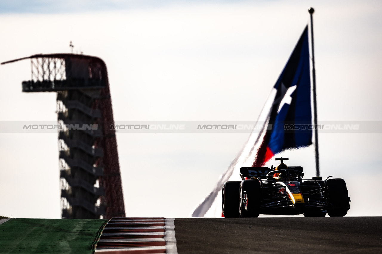 GP STATI UNITI, Max Verstappen (NLD) Red Bull Racing RB19.

20.10.2023. Formula 1 World Championship, Rd 19, United States Grand Prix, Austin, Texas, USA, Qualifiche Day

- www.xpbimages.com, EMail: requests@xpbimages.com © Copyright: Bearne / XPB Images