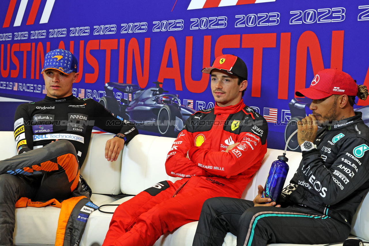 GP STATI UNITI, (L to R): Lando Norris (GBR) McLaren; Charles Leclerc (MON) Ferrari; e Lewis Hamilton (GBR) Mercedes AMG F1, in the post qualifying FIA Press Conference.

20.10.2023. Formula 1 World Championship, Rd 19, United States Grand Prix, Austin, Texas, USA, Qualifiche Day

- www.xpbimages.com, EMail: requests@xpbimages.com © Copyright: Bearne / XPB Images